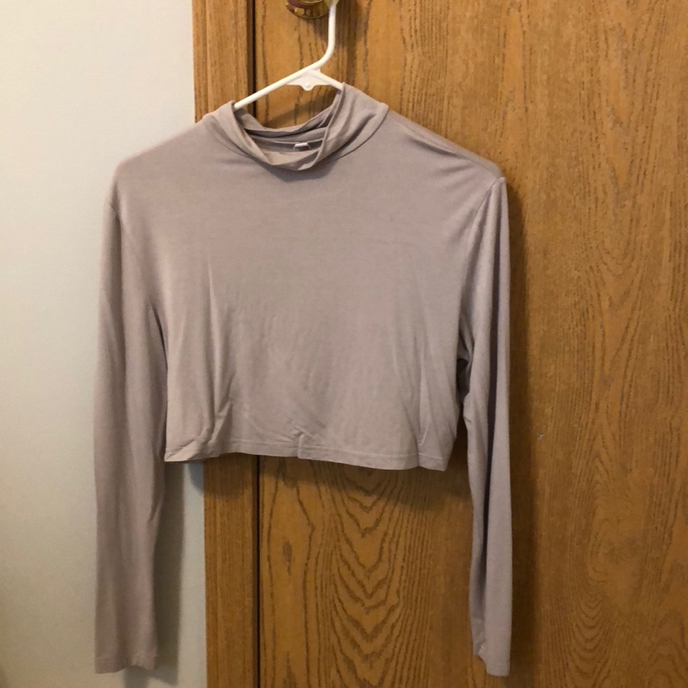 Cropped mock neck